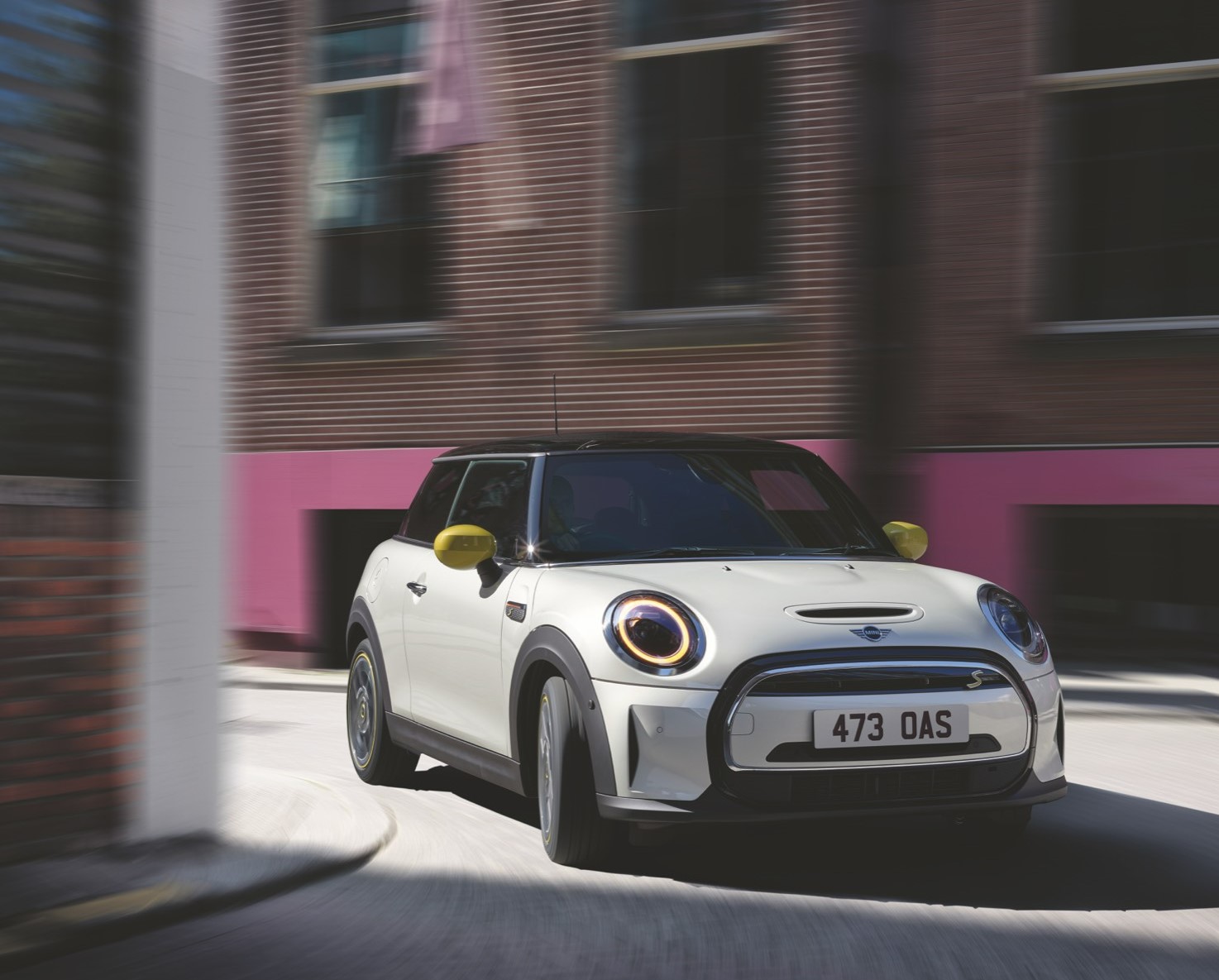 QUICK LOOK: F56 MINI Cooper S 3 Door - playful pet 