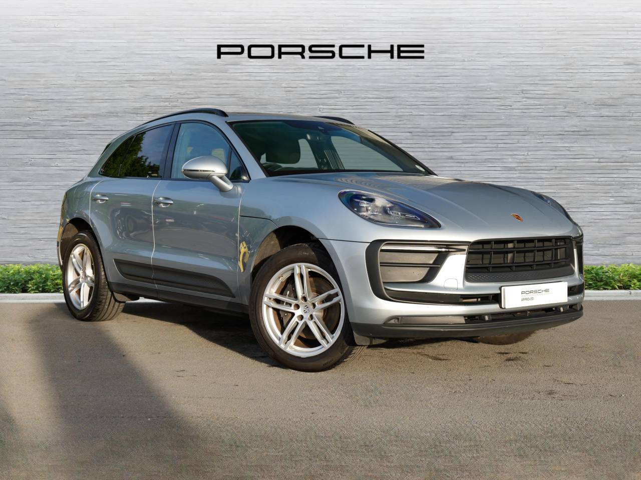 2023 Porsche Macan PDK Semi Auto